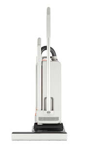 SEBO EVOLUTION 470 UPRIGHT VACUUM
