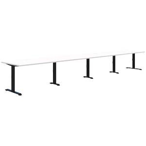 Shared Desks: Pintari Fixed Height Inline 4 Person Pod