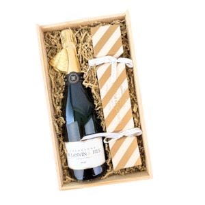 Gift Box: Under the Mistletoe