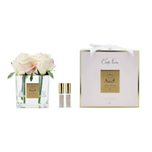 Flowers: Cote Noire Couture 4 Roses- Blush