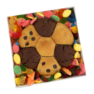 Birthday Party: Cookie Cake