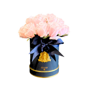 Côte Noire Pink Rose Hat Box Bouquet