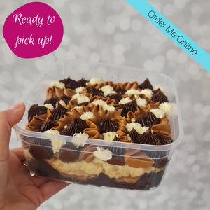 Ready To Go Cakes Treats: Cabinet Biscoff Cake Tub - Large