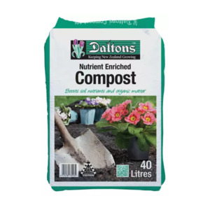 Garden Lawn Soils: Daltons Nutrient Enriched Compost 40L