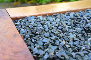 Decorative Pebbles Stones: Pea Metal