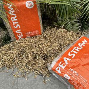 Mulches Barks: Pea Straw - 6kg Bag