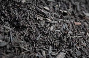 Mulches Barks: Premium Black Mulch