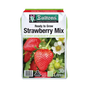 Garden Lawn Soils: Daltons Ready to Grow Strawberry Mix - 30L