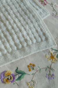 Babies 4 Ply: Little Squares Blanket 8ply | Lisa F Design BC44