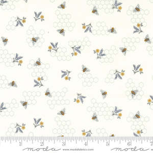 Honey & Lavender by Deb Strain | Bees & Honeycomb - Milk 56087 11