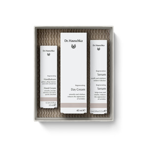 New: Dr. Hauschka Warm Glow Gift Set - Each