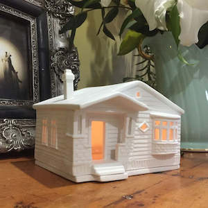 Porcelain NZ Bungalow tealight house