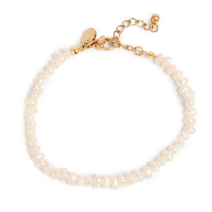 Bracelets: Bracelet with Small Freshwater Pearls | Gold | A & C