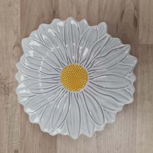 Maria Flor Daisy Plate | Bordallo Pinheiro