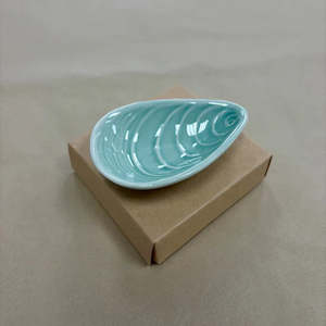 Vases Pots: Porcelain Bowl | 8cm Mussel | Jo Luping