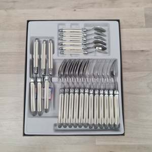 24 piece Cutlery Set Boxed | Laguiole