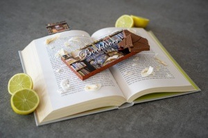 Book Lovers, coconut and lime in milk chocolate (75g Tablet) – Schoc Chocolate&hellip;