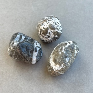 Products: Agate, Magpie (Tumbled) - The Crystal People