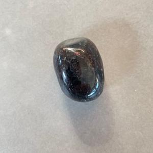 Products: Arfvedsonite (Tumbled) - The Crystal People