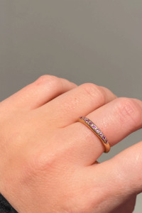 Alexandra Dodds: Alexandra Dodds Atlas Ring - Gold Pink Sapphires