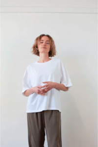 Ovna Ovich: Ovna Ovich Big Tee - Salt