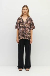 Tees Singlets: Juliette Hogan Parker T - Soft Camelia