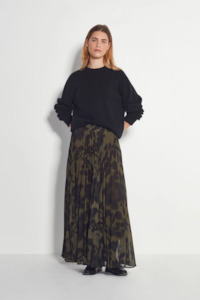 Latest Arrivals: Juliette Hogan Dion Crew - Black