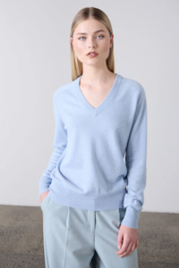 Nz Designer Laing: Laing Amy Cashmere V-neck - Sky