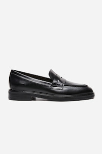 Flattered: Flattered Sara Loafer