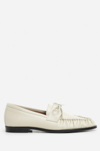 Accessories: Flattered Dylan Loafer - Creme