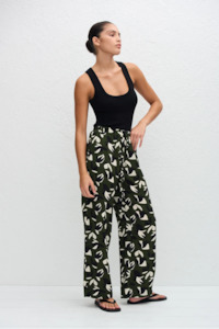 Designer Nz Matteau: Matteau Drawstring Trouser - Agave