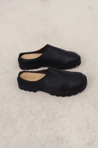 Commonplace X McKinlays Anderson Slip On - Black