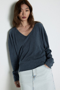 Tees Singlets: American Vintage Sonoma LS V neck T-shirt - Vintage Navy Blue