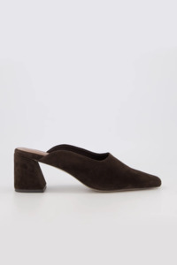 Accessories: Bronwyn Rex - Chocolate Suede
