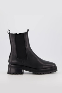 Accessories: Bronwyn Cleo - Black Tumble