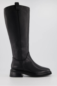 Accessories: Bronwyn Celine - Black Tumble