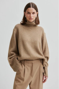 Knitwear Collection: Second Female Alpha Knit T-Neck - Camel Melange