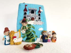 Finger Puppet Play: Jack & The Beanstalk – Castle Play bag & Finger Puppet Set