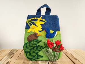 Birds of Aotearoa – Native Bush Playbag & Finger Puppet Set