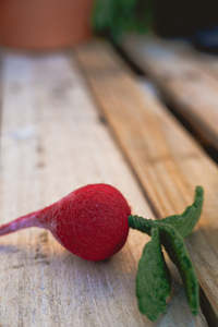 Wool Felt Garden Vegetables - RADISH