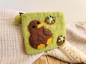 End Of Line Clearance: Kiwi Kiwi Coin Purse - GREEN