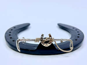 Stockpins: Hunt Whip Stockpin | Large | with Horseshoe