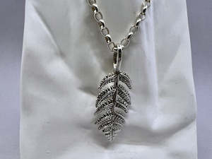 Rural: Silver Fern Pendant