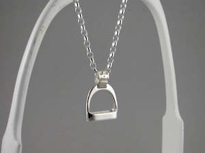 Medium Stirrup Pendants: MEDIUM Stirrup Pendant and Chain Set