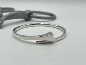 End Of Line: Horseshoe Nail Bangle | Jumbo