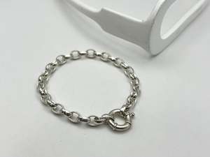 End Of Line Jewellery: Oval Belcher Chain Bracelet | Bolt Clasp | End of Line