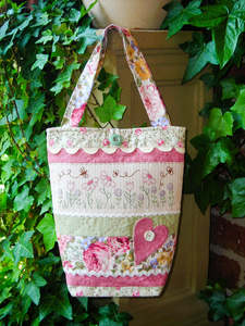 Rivendale  Ric Rac Blooms Bag