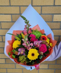 Products: Bright Bouquet tauranga flowers online