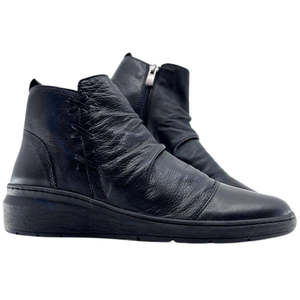 Boots: CABELLO PERRY BLACK