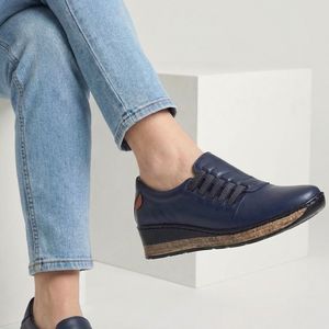 Flats 1: CASSINI MAVIS NAVY